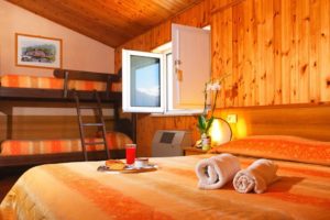 Camera Familiare - Hotel Holidays Barrea - con Vista Lago e Montagne